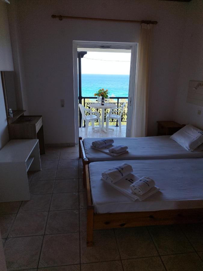 Villa Agia Aikaterini Amoudi Buitenkant foto