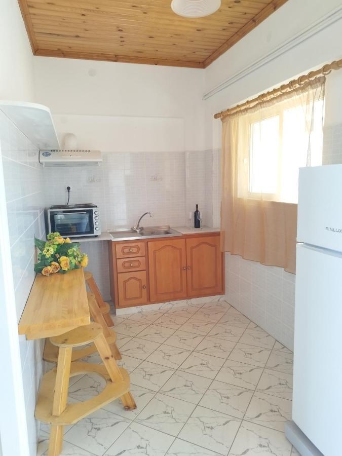 Villa Agia Aikaterini Amoudi Buitenkant foto