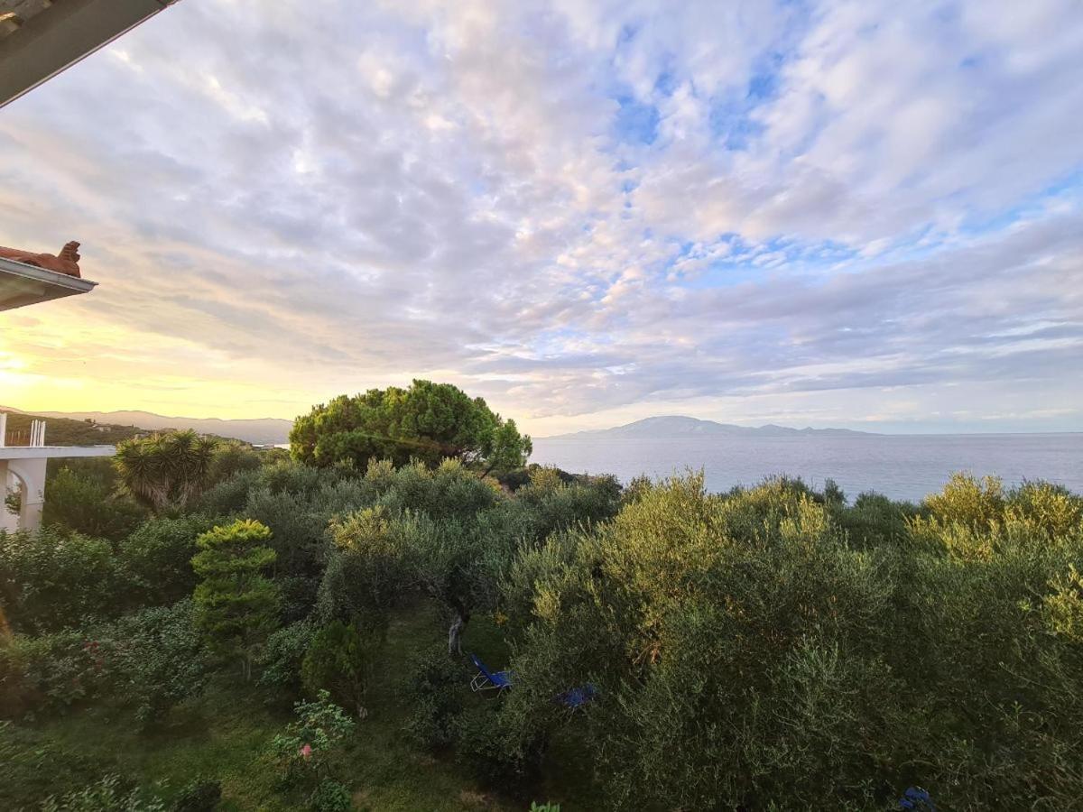 Villa Agia Aikaterini Amoudi Buitenkant foto