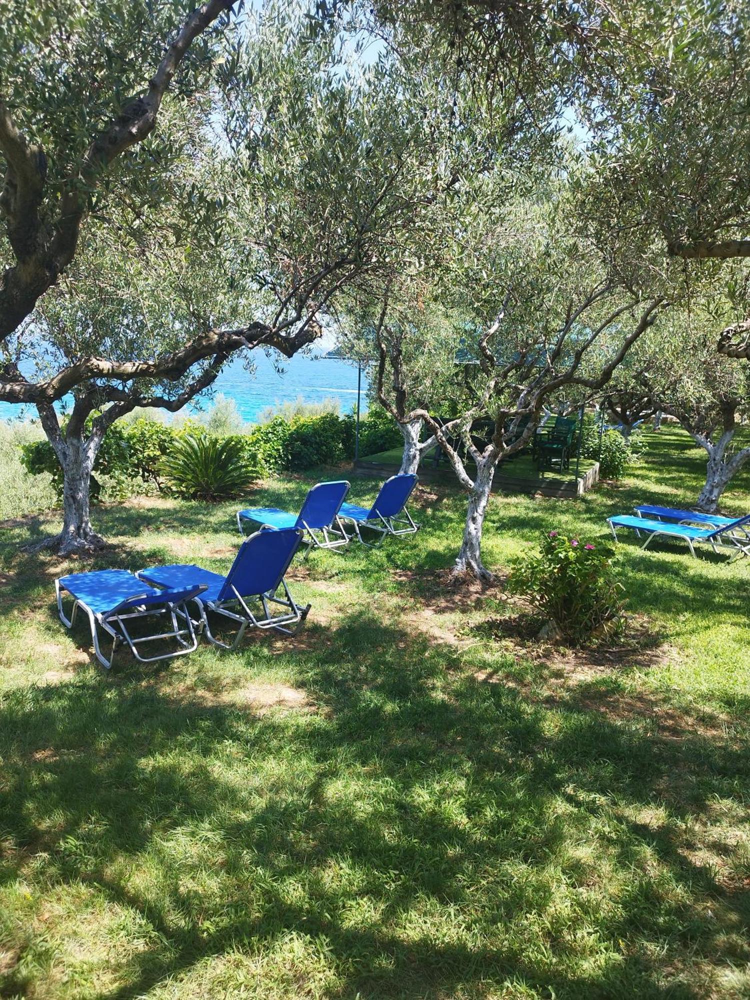 Villa Agia Aikaterini Amoudi Buitenkant foto