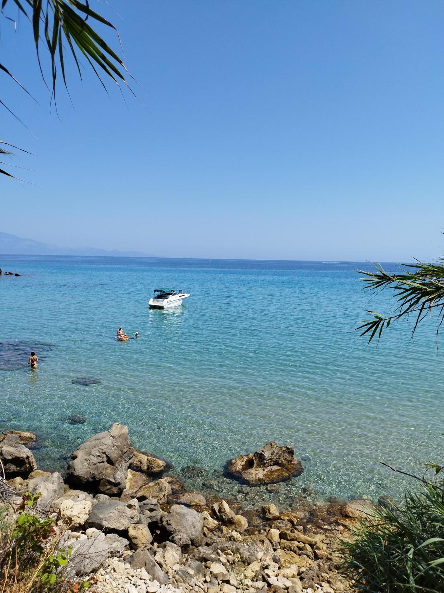 Villa Agia Aikaterini Amoudi Buitenkant foto