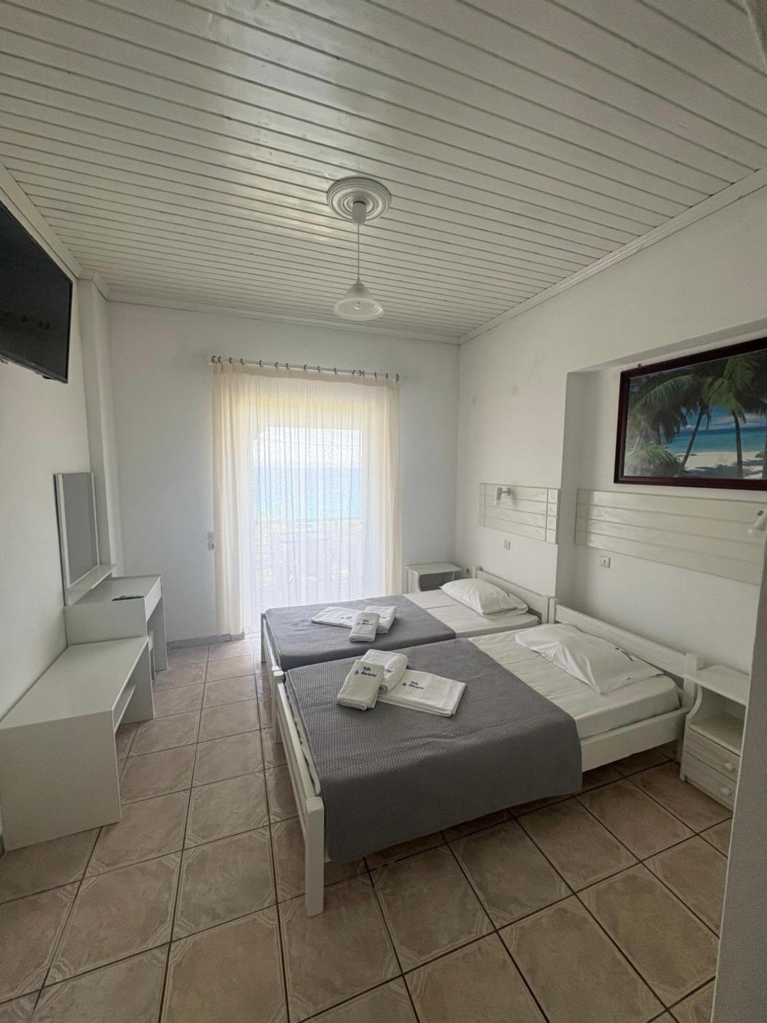 Villa Agia Aikaterini Amoudi Buitenkant foto