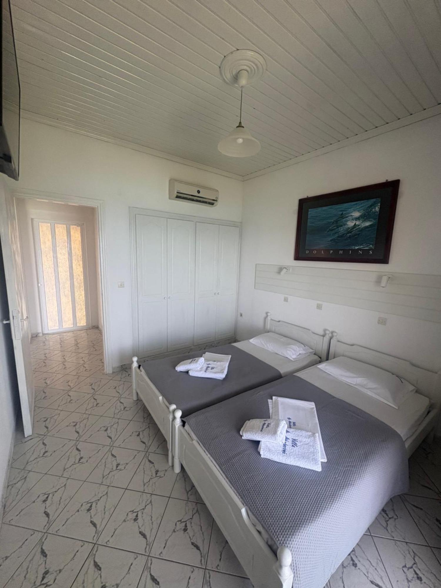 Villa Agia Aikaterini Amoudi Buitenkant foto